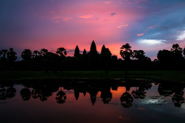 La valise d’une femme pour un voyage au Cambodge
